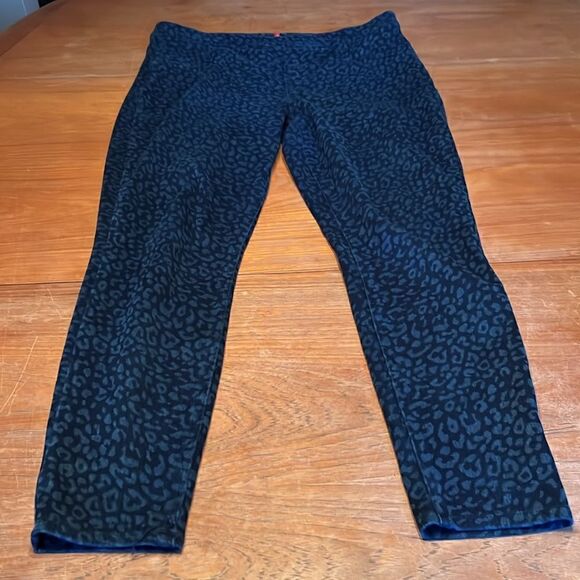 Spanx blue leopard pull on jeans - Picture 4 of 10